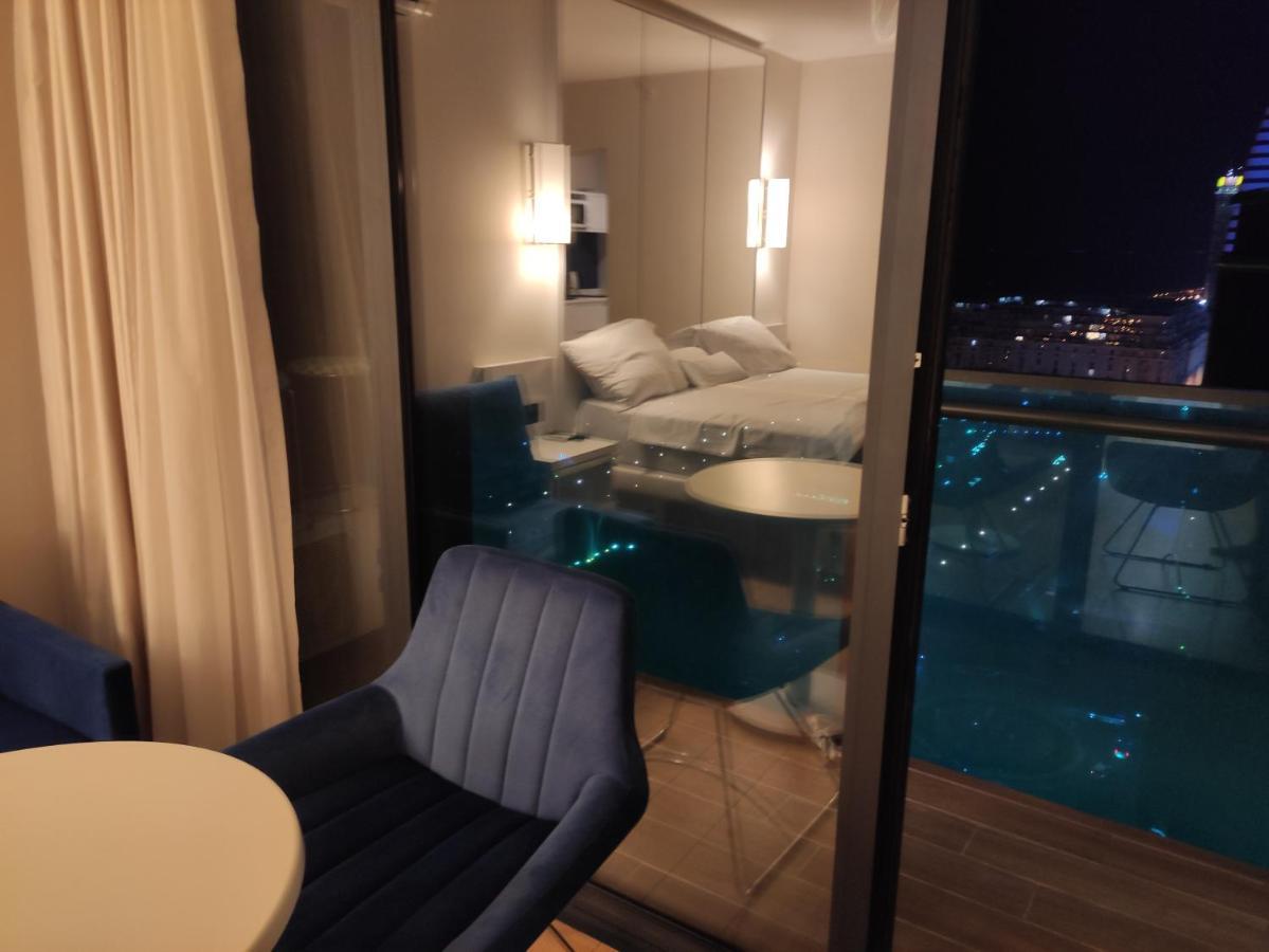 Orbi Cyti Apartman Batumi Kültér fotó